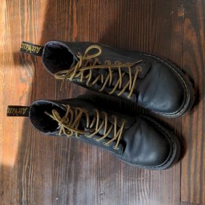 Doc Martens combat, us6, uk4